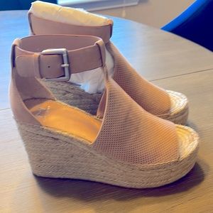 Marc Fisher espadrille wedge, new in box, size 9.5, light pink suede